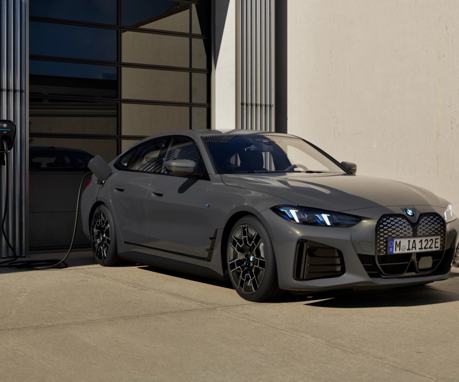 BMW i4 — image 2