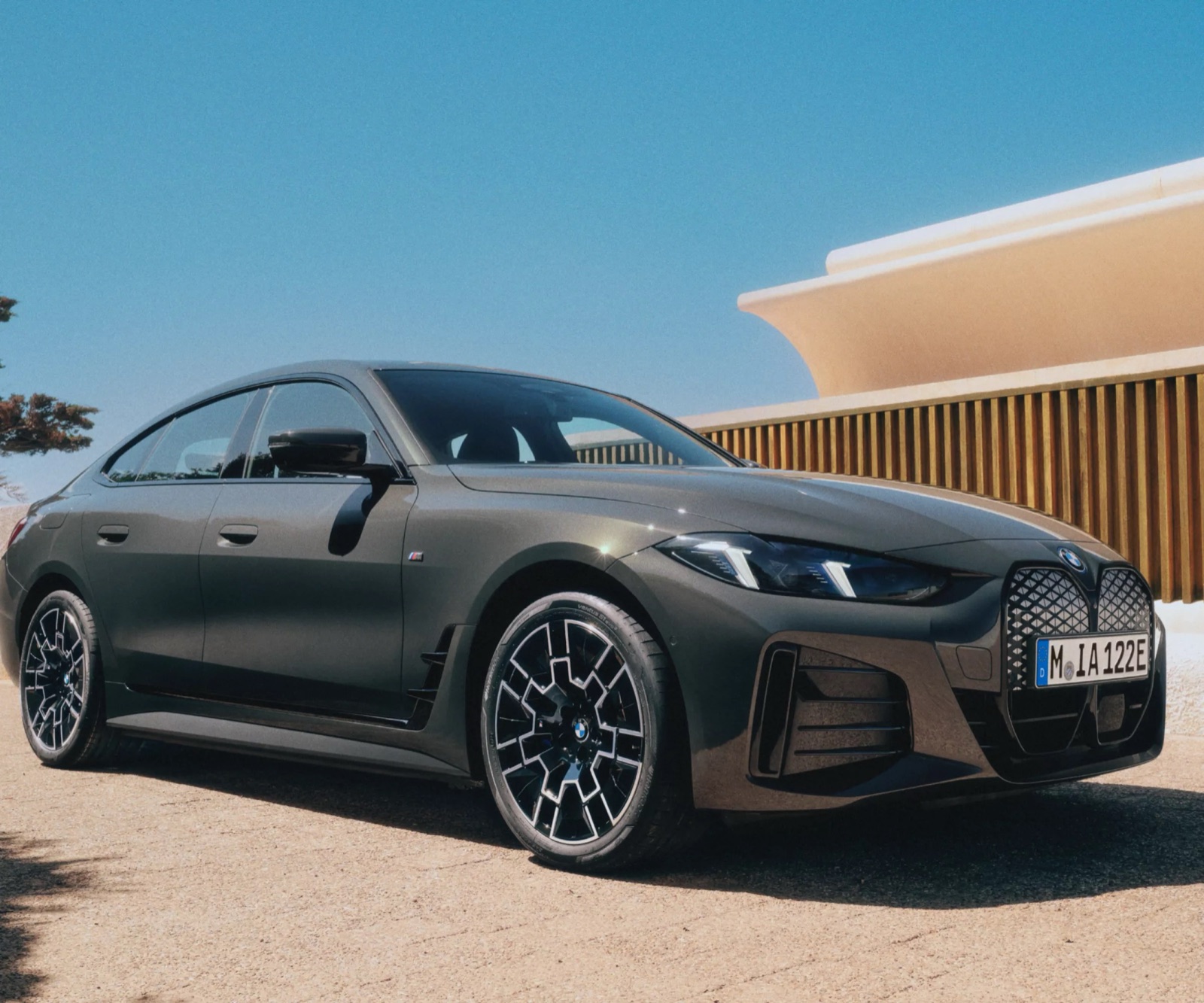 BMW i4 — image 3