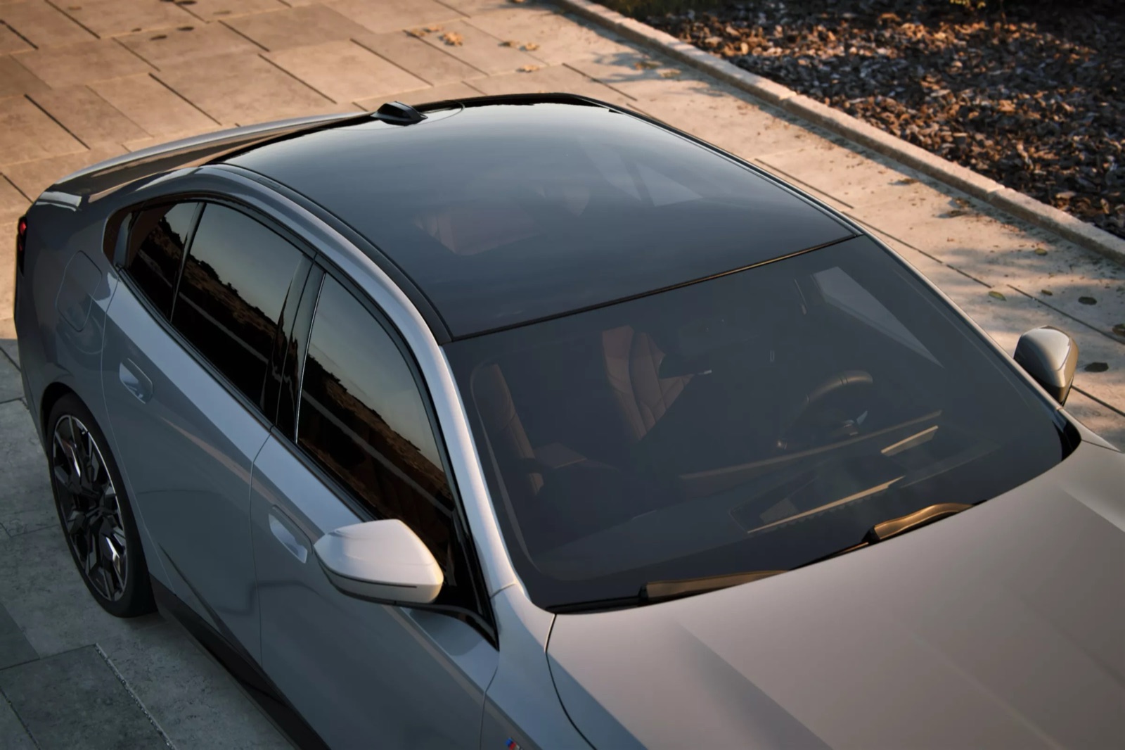BMW i5 — image 4