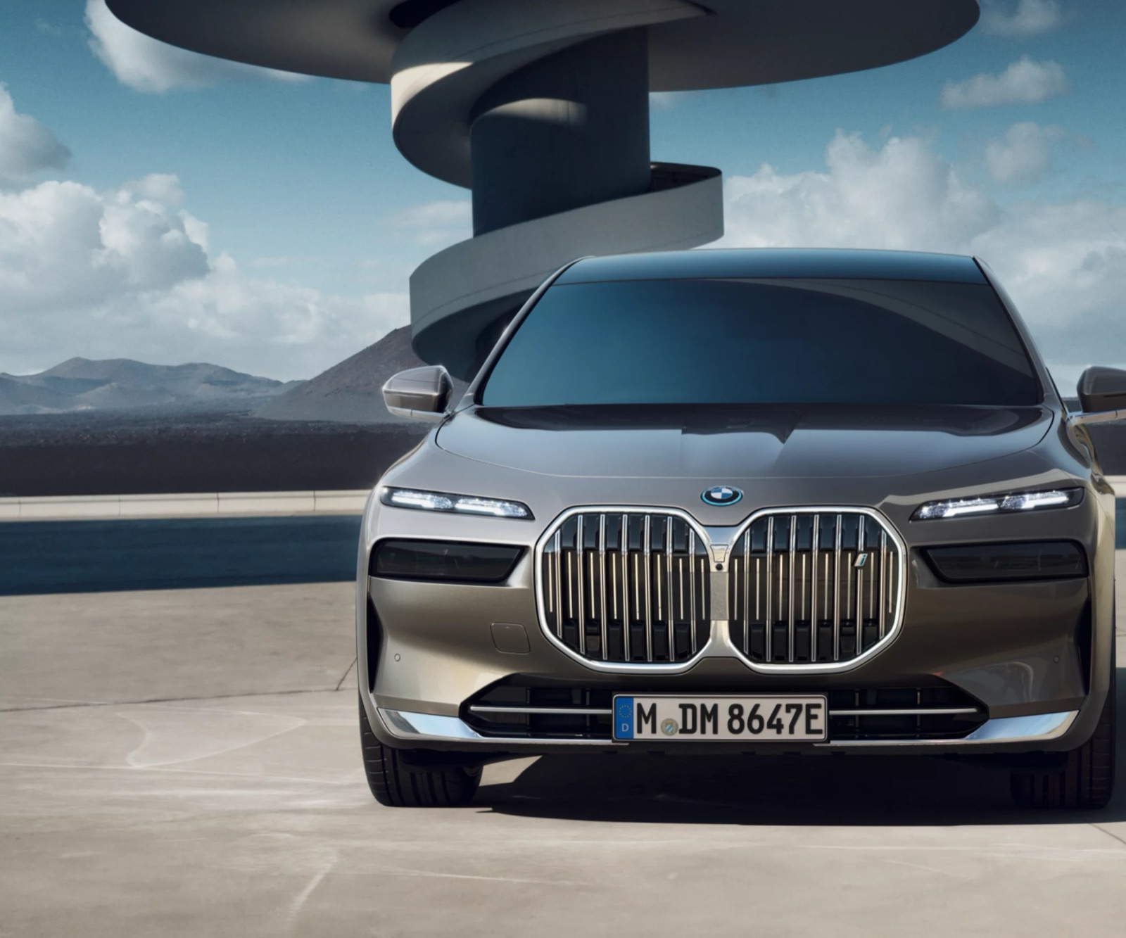 BMW i7 — image 3