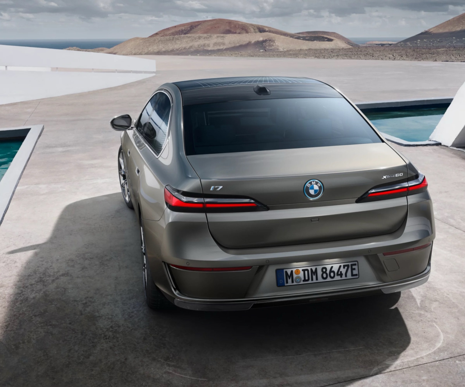 BMW i7 — image 4