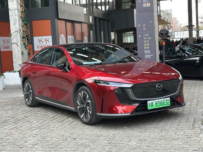 Mazda 6e