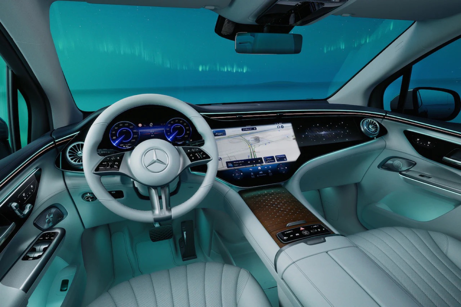 Mercedes EQE SUV — image 2